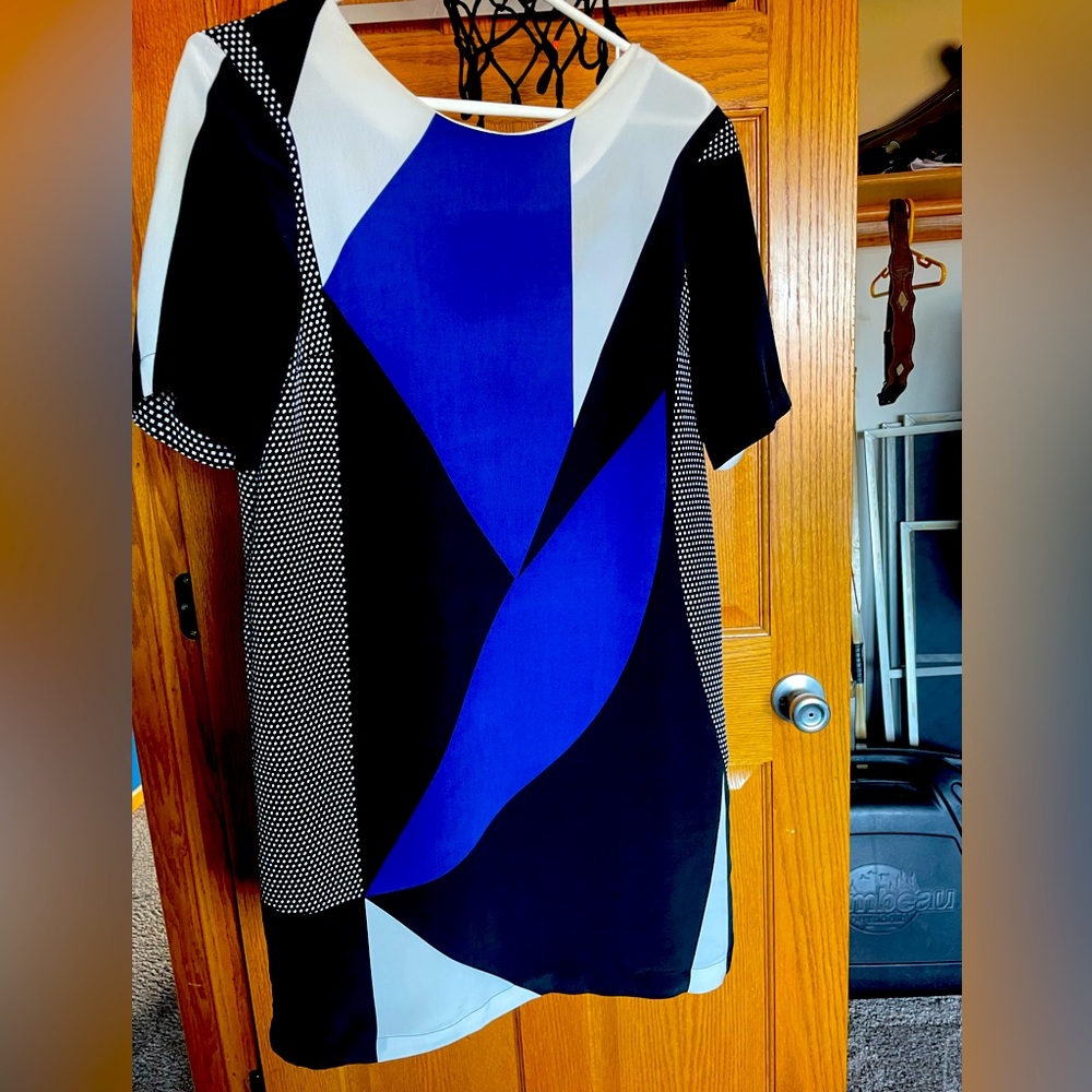 Women’s dress size S